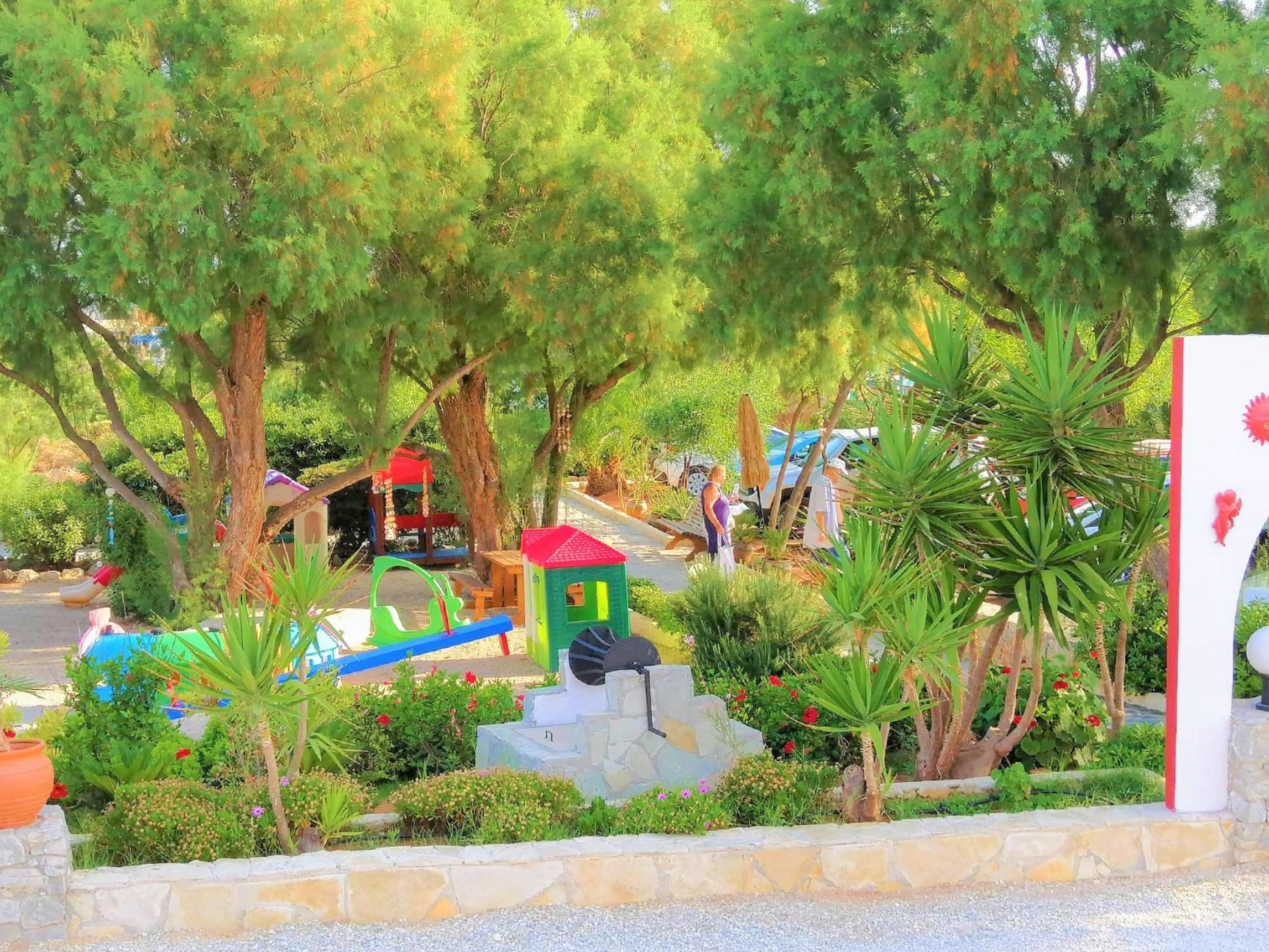 Zorbas Village Stavrós