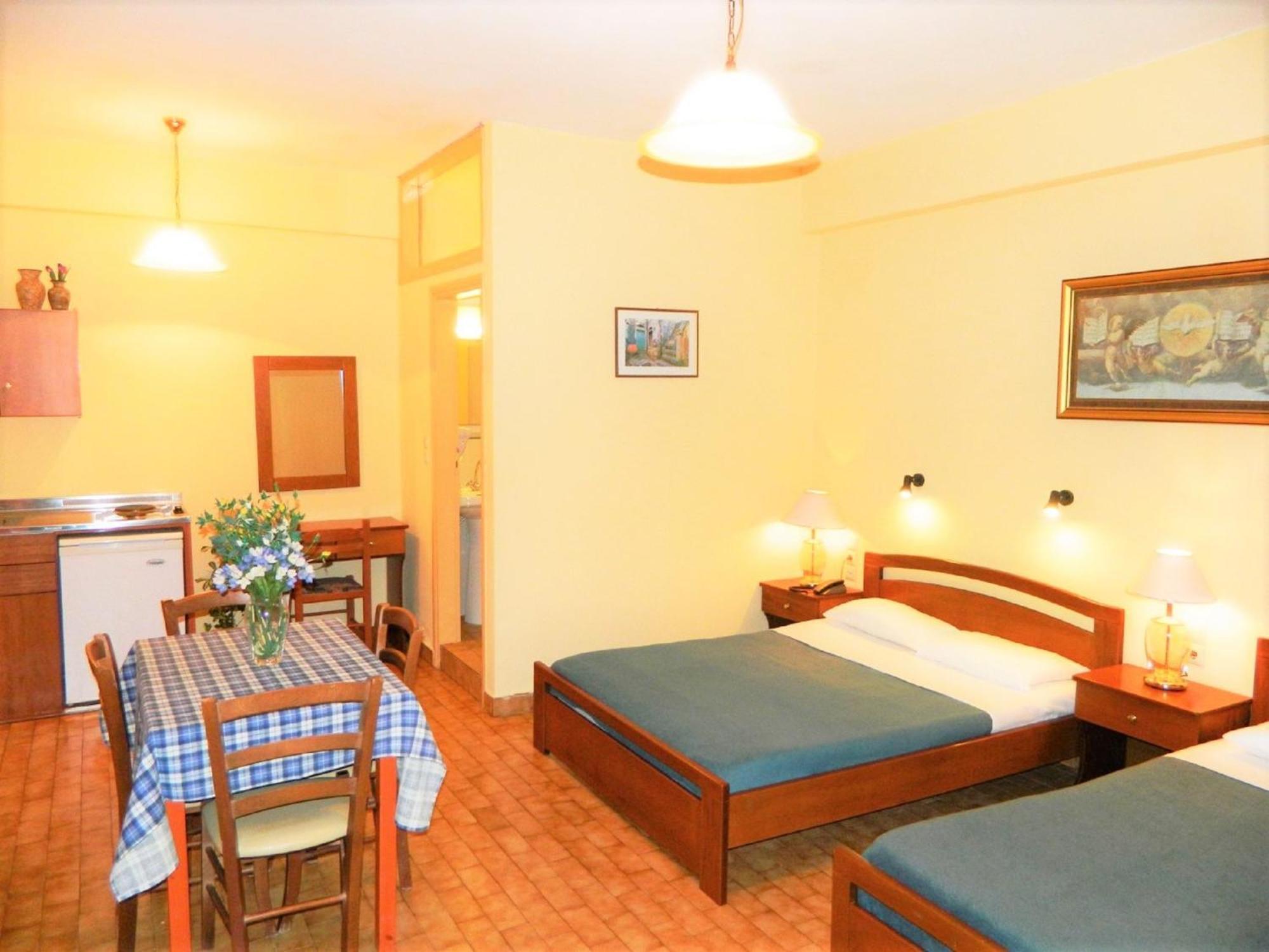 Zorbas Village Aparthotel 2*
